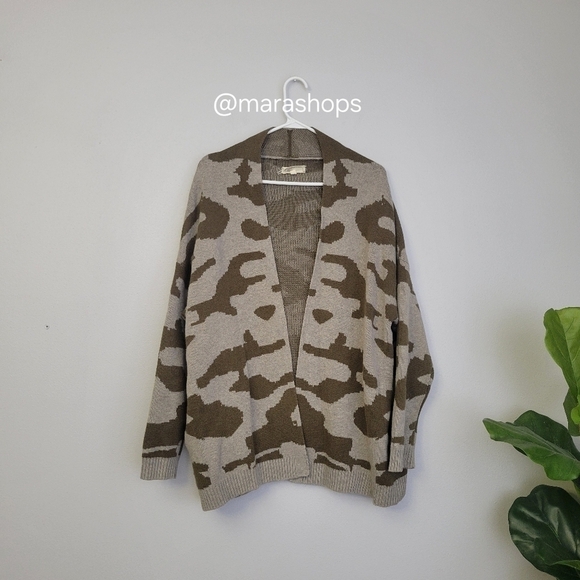 Current Elliott the oversized camo cardigan - Picture 2 of 6